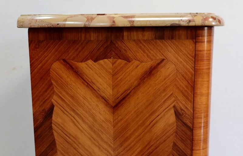 KOMMODE IM LOUIS XV-STIL