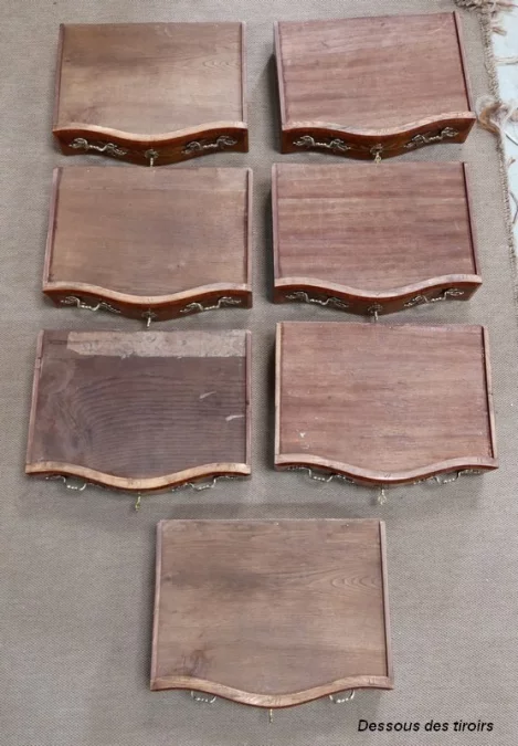 KOMMODE IM LOUIS XV-STIL