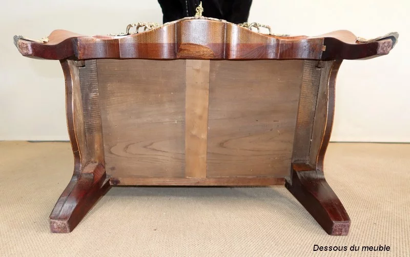 KOMMODE IM LOUIS XV-STIL