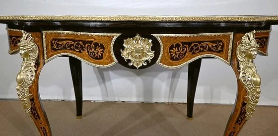 Table Violonée en bois précieux, époque Napoléon III – Milieu XIXe