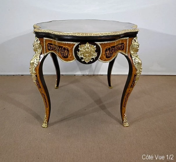 Table Violonée en bois précieux, époque Napoléon III – Milieu XIXe