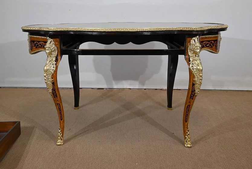 Table Violonée en bois précieux, époque Napoléon III – Milieu XIXe