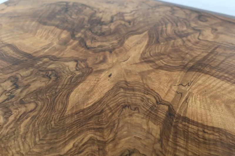 Petite Table de Salon en Noyer, époque Restauration – Début XIXe