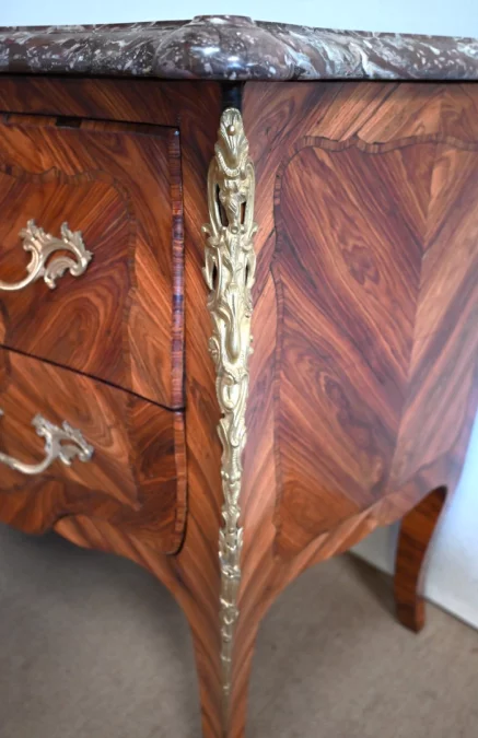 KOMMODE IM LOUIS XV-STIL