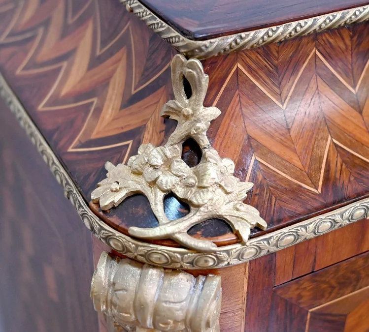 SEKRETÄR IM LOUIS XV-STIL