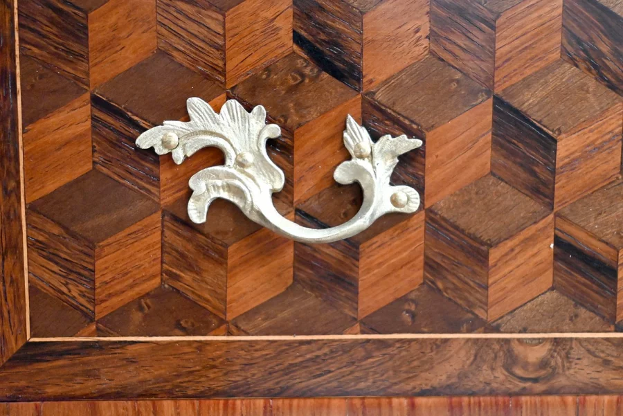 SEKRETÄR IM LOUIS XV-STIL