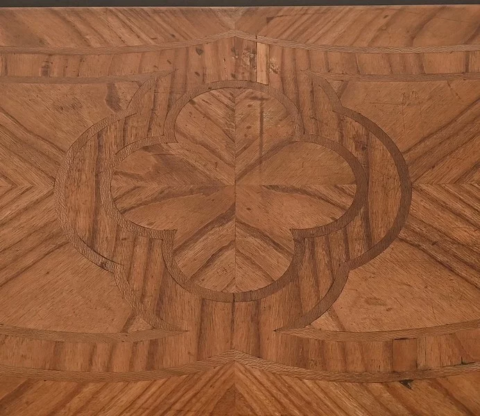 КОМОД В СТИЛЕ ЛЮДОВИКА XV