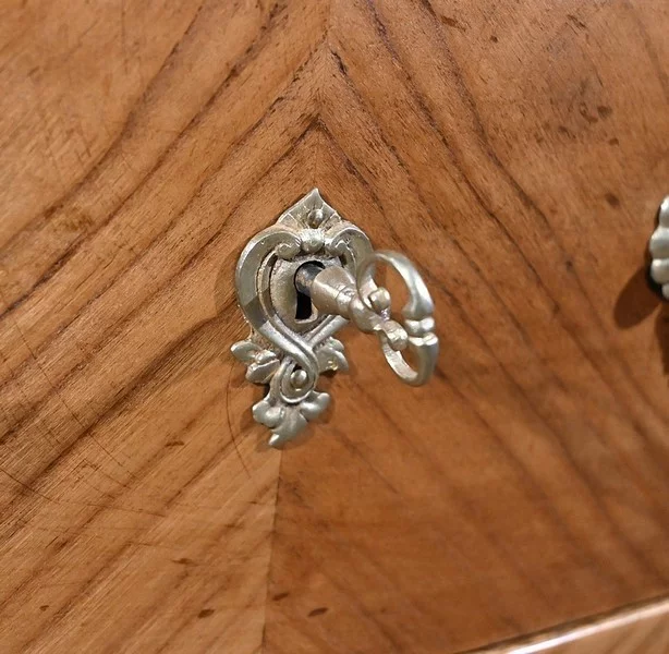 КОМОД В СТИЛЕ ЛЮДОВИКА XV