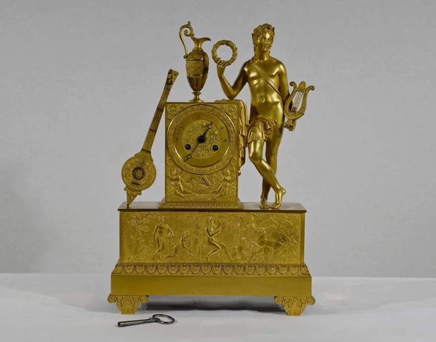 Horloge en Bronze Doré, estampillée « Leroy Palais Royal », époque Empire – Début XIXe