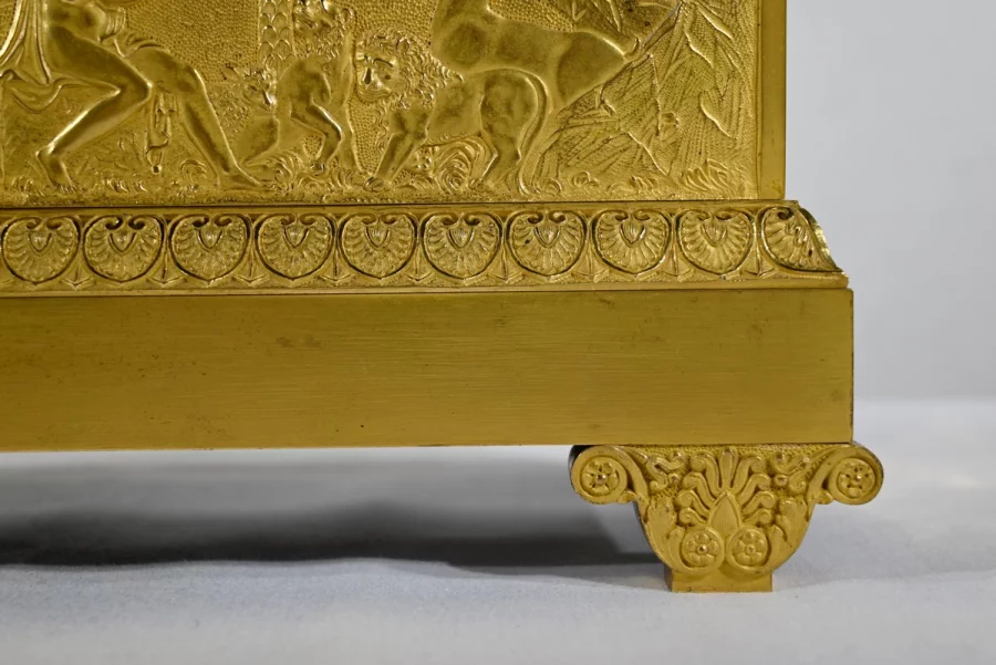 Horloge en Bronze Doré, estampillée « Leroy Palais Royal », époque Empire – Début XIXe