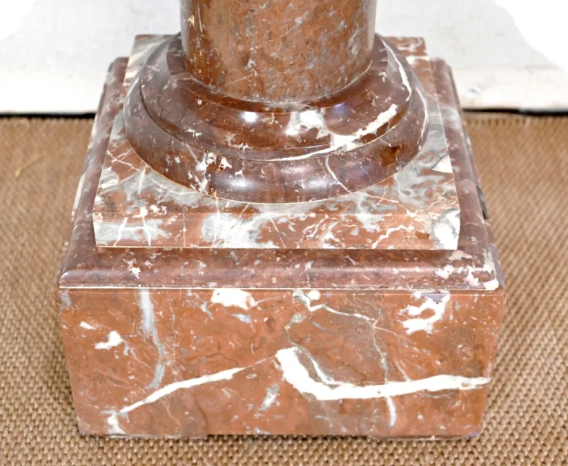 МРАМОРНАЯ КОЛОННА