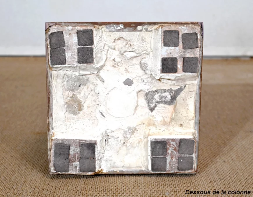 МРАМОРНАЯ КОЛОННА