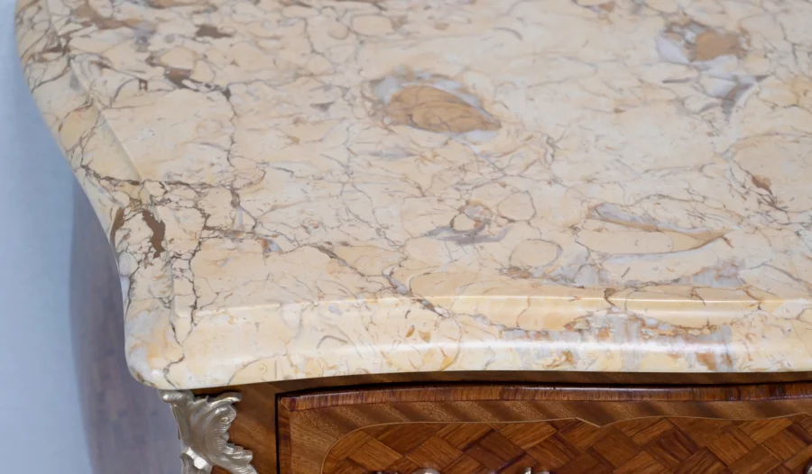 КОМОД В СТИЛЕ ЛЮДОВИКА XV