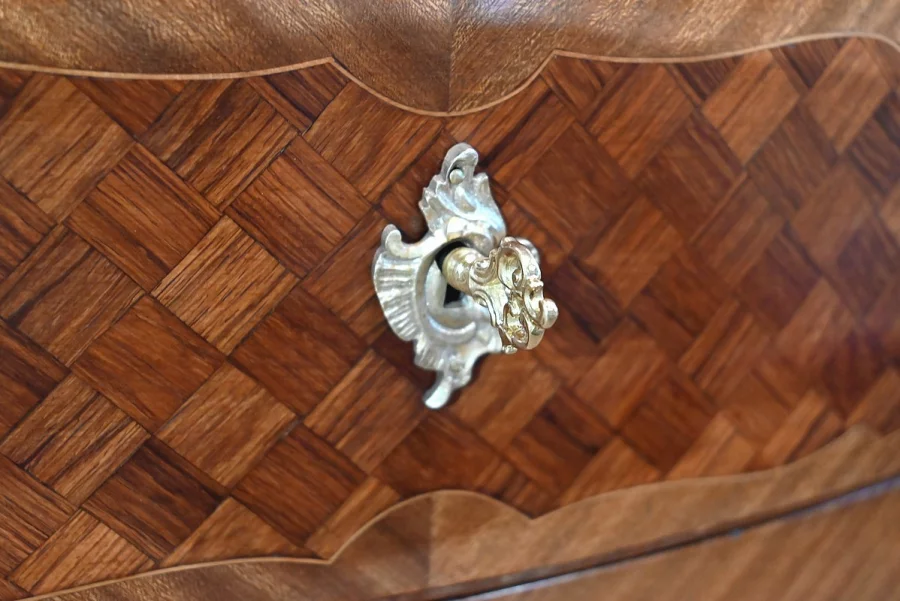 КОМОД В СТИЛЕ ЛЮДОВИКА XV