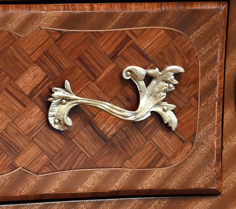 КОМОД В СТИЛЕ ЛЮДОВИКА XV