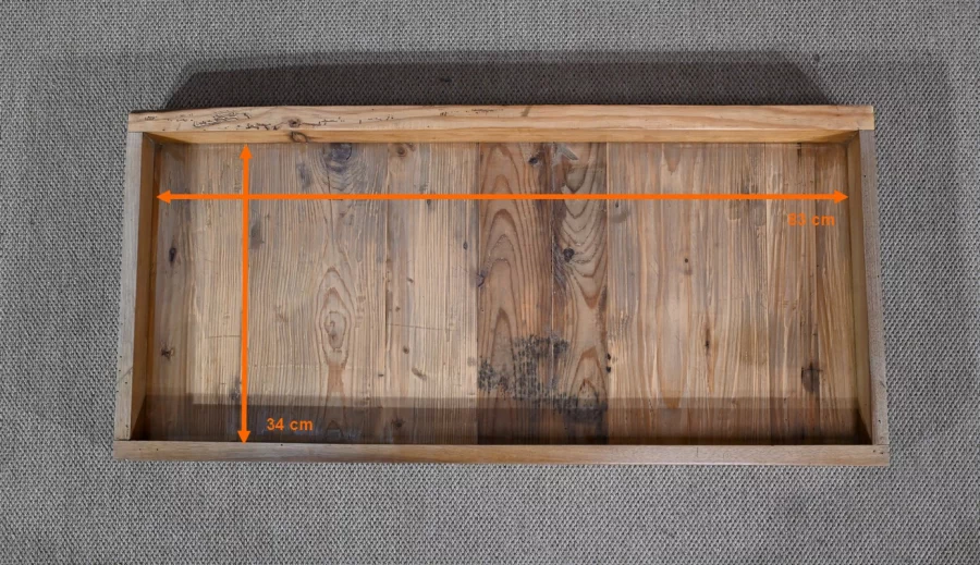 Petite Commode en Noyer massif, époque Directoire - Début XIXe