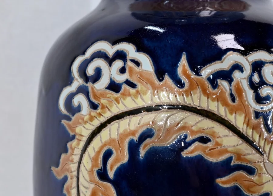 Important Vase Chinois en Porcelaine à décors - XXe