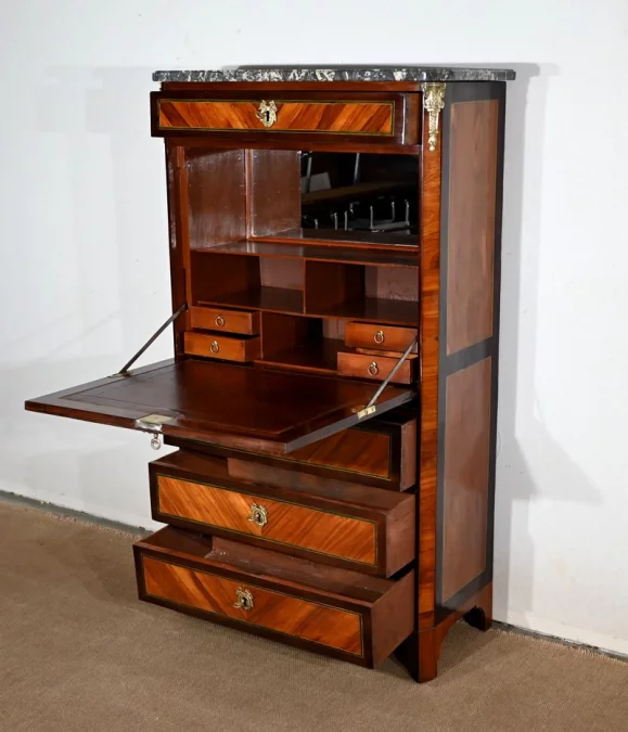 Secrétaire en Bois de Rose, époque Louis XVI – XVIIIe