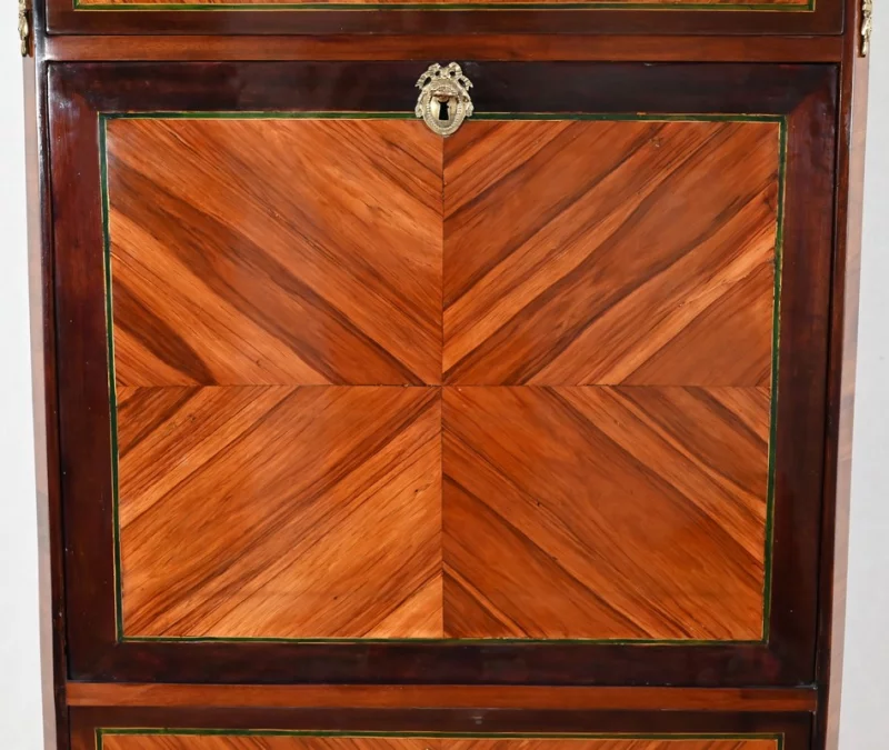 Secrétaire en Bois de Rose, époque Louis XVI – XVIIIe