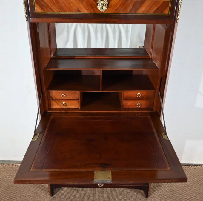 Secrétaire en Bois de Rose, époque Louis XVI – XVIIIe