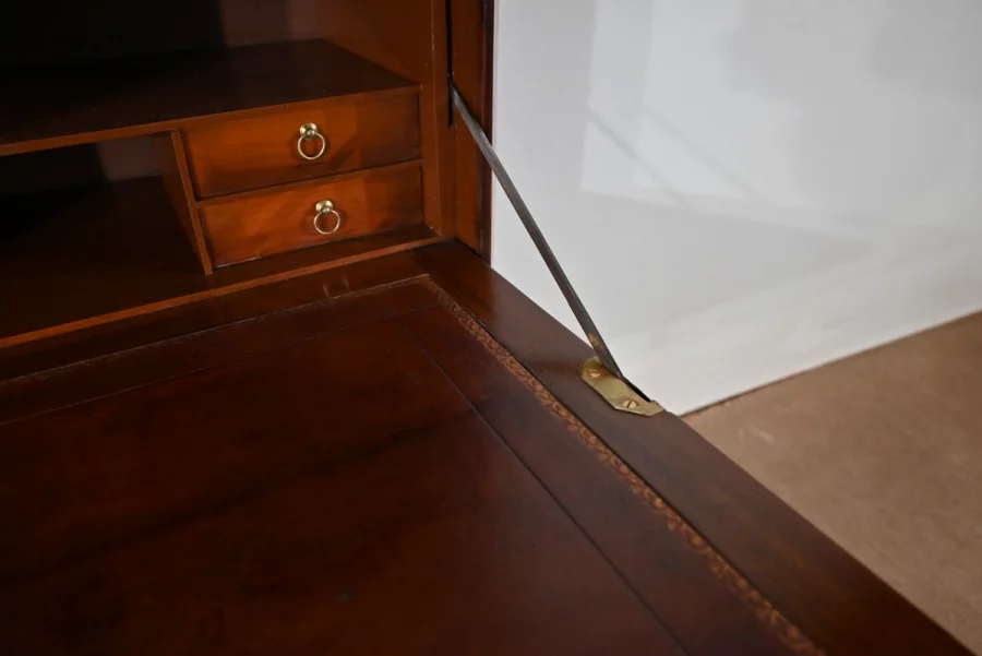 Secrétaire en Bois de Rose, époque Louis XVI – XVIIIe