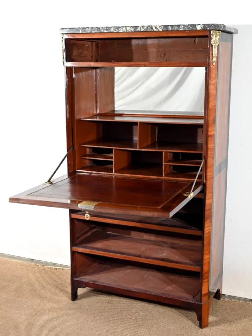 Secrétaire en Bois de Rose, époque Louis XVI – XVIIIe