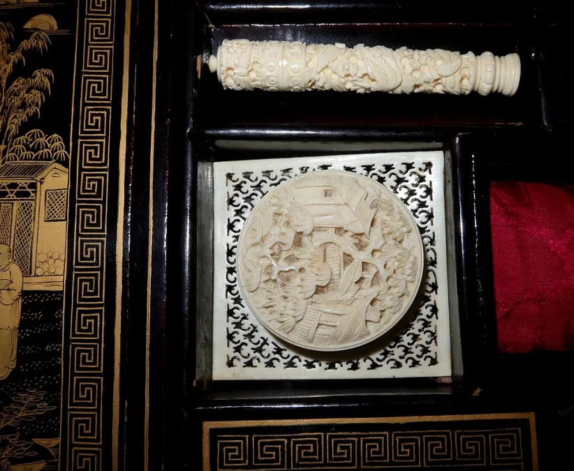 TAVOLO DA LAVORO DEL PERIODO DI NAPOLEONE III