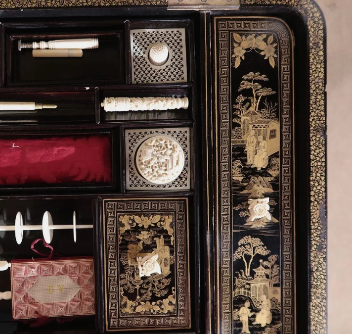 TAVOLO DA LAVORO DEL PERIODO DI NAPOLEONE III