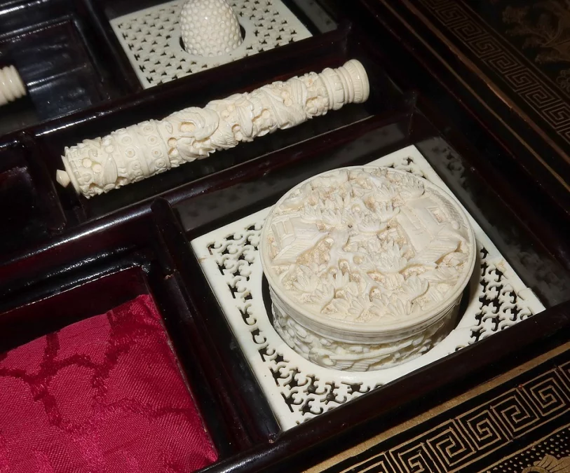 TAVOLO DA LAVORO DEL PERIODO DI NAPOLEONE III