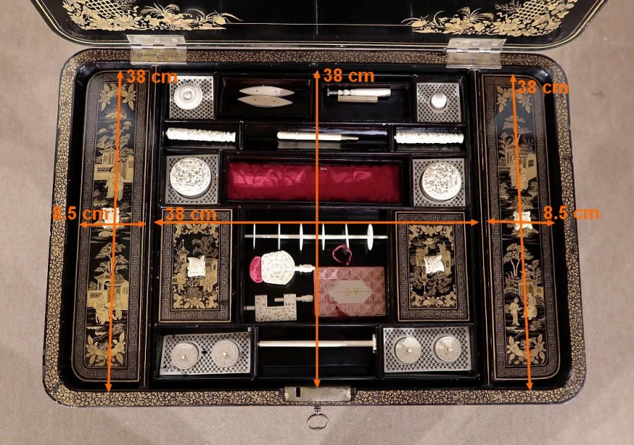 TAVOLO DA LAVORO DEL PERIODO DI NAPOLEONE III