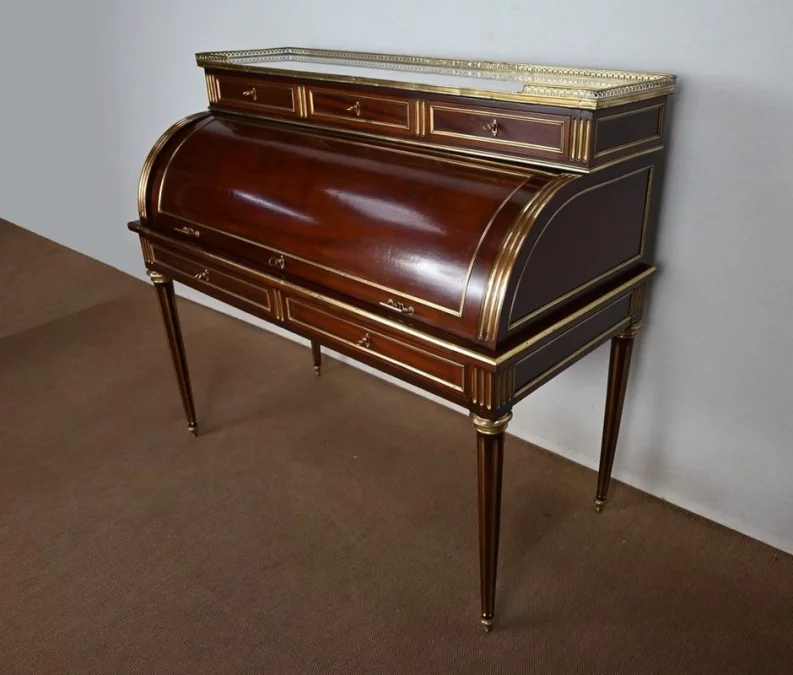 Important Bureau Cylindre en Acajou, style Louis XVI, époque Napoléon III – 2ème moitié XIXe