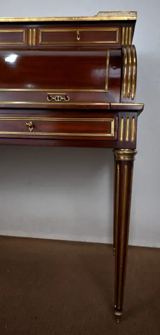 Important Bureau Cylindre en Acajou, style Louis XVI, époque Napoléon III – 2ème moitié XIXe