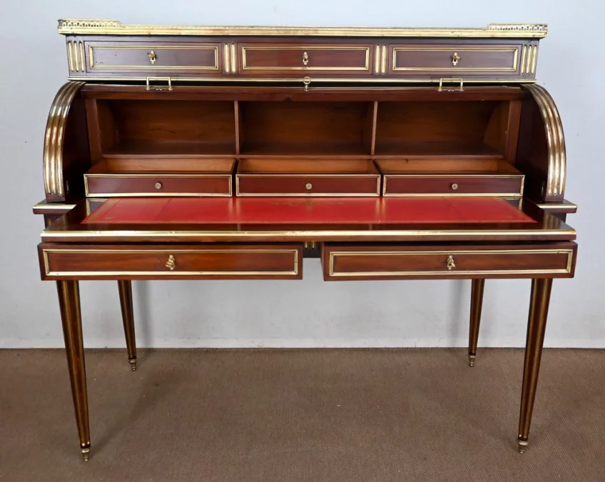 Important Bureau Cylindre en Acajou, style Louis XVI, époque Napoléon III – 2ème moitié XIXe