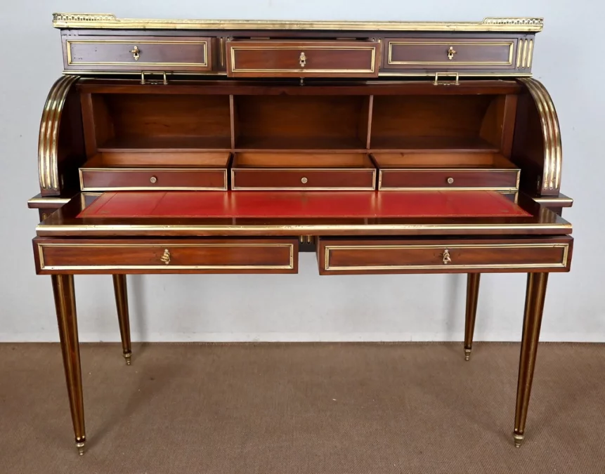 Important Bureau Cylindre en Acajou, style Louis XVI, époque Napoléon III – 2ème moitié XIXe