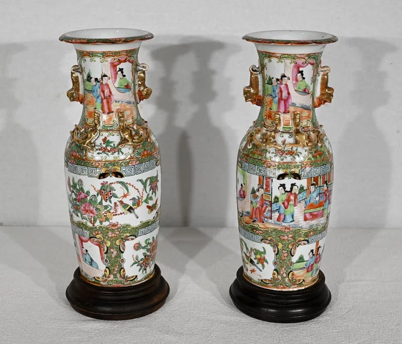 Paire de Vases Balustre en Porcelaine de Chine – Fin XIXe