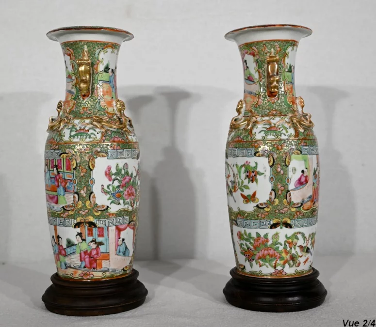 Paire de Vases Balustre en Porcelaine de Chine – Fin XIXe