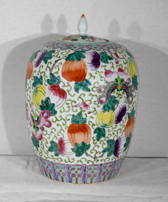 Important Vase à Couvercle en Porcelaine de Chine – Début XXe