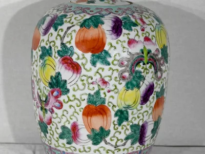 Important Vase à Couvercle en Porcelaine de Chine – Début XXe