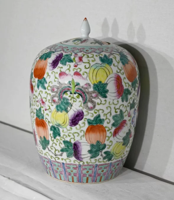 Important Vase à Couvercle en Porcelaine de Chine – Début XXe