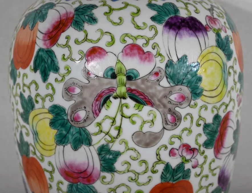 Important Vase à Couvercle en Porcelaine de Chine – Début XXe