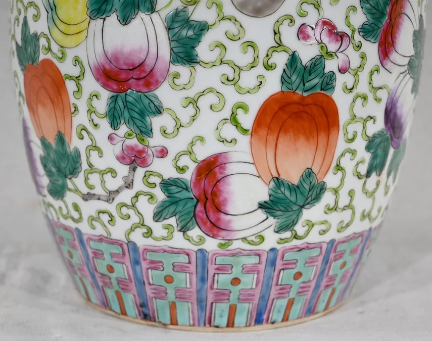 Important Vase à Couvercle en Porcelaine de Chine – Début XXe