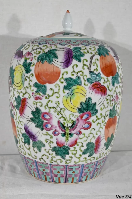 Important Vase à Couvercle en Porcelaine de Chine – Début XXe