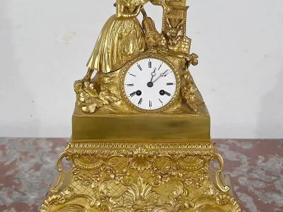 Pendule en bronze doré, époque Napoléon III – Milieu XIXe