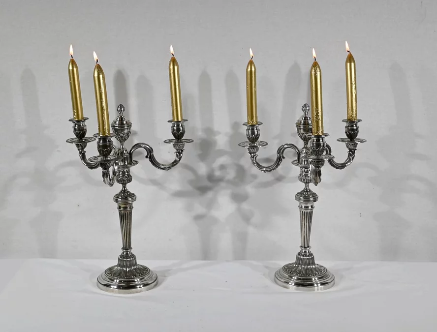 ПАРА СЕРЕБРЯНЫХ ПОДСВЕЧНИКОВ