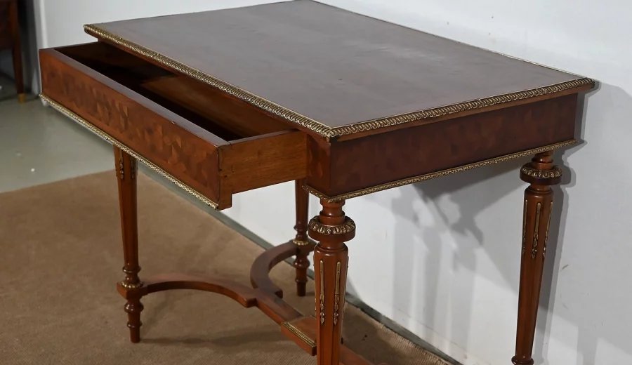 ESCRITORIO ESTILO LUIS XVI