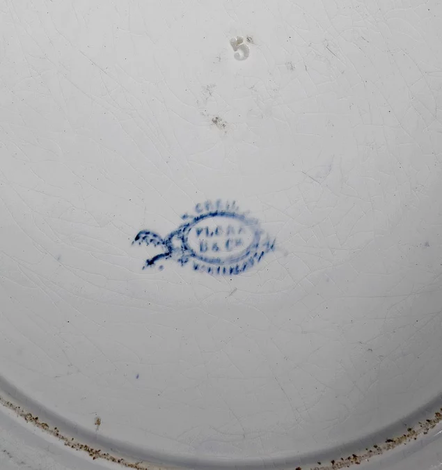 Grand Plat en Faïence « Flora aux Liserons », Creil & Montereau, Art Nouveau – Fin XIXe