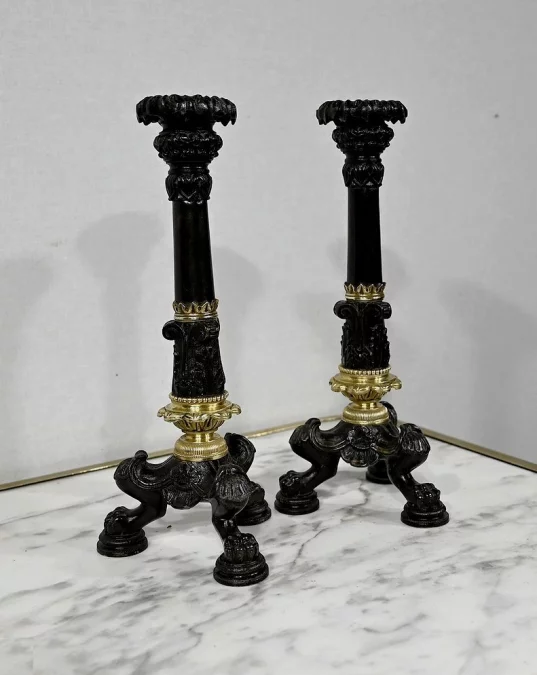 Paire de Bougeoirs en Bronze, époque Restauration – Début XIXe