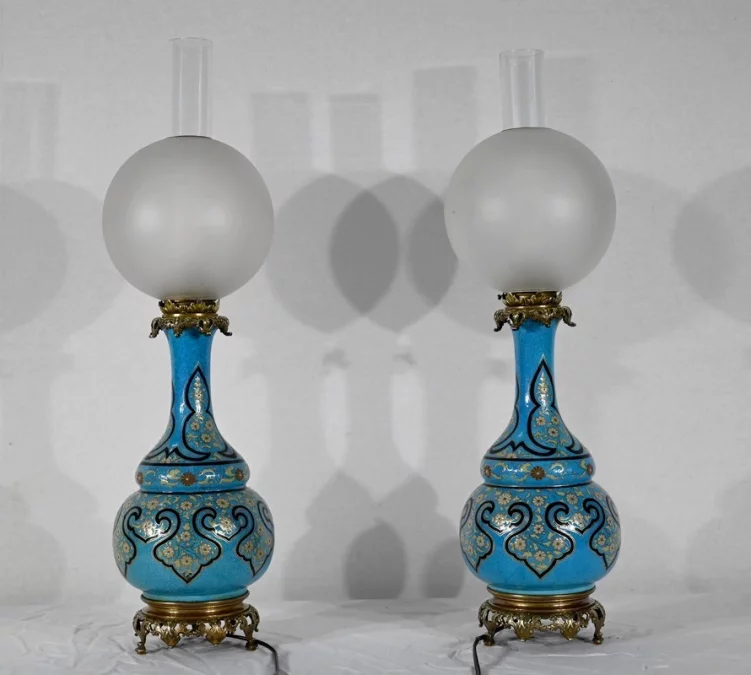 Paire de Lampes en Porcelaine et Bronze, époque Napoléon III – Milieu XIXe