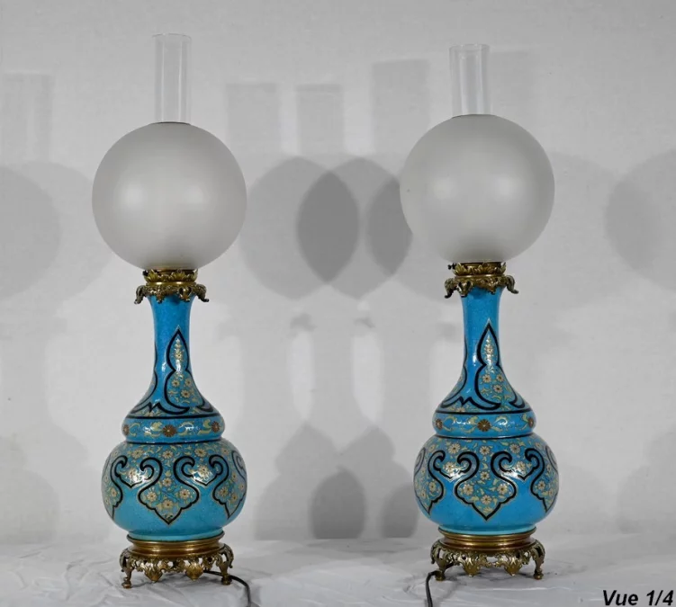 Paire de Lampes en Porcelaine et Bronze, époque Napoléon III – Milieu XIXe