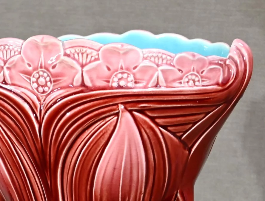 PAR DE JARRONES firmados DIGOIN SARREGUEMINES